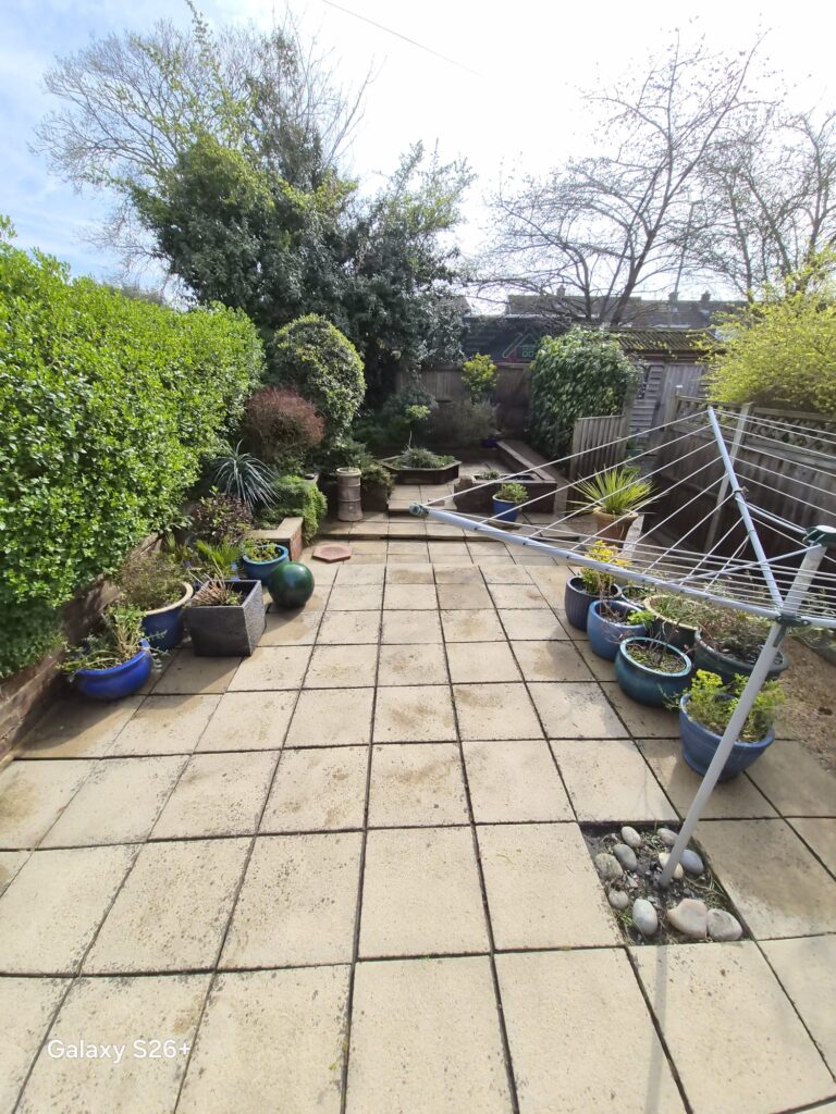 How to Choose an Exterior Cleaning Company in Surrey